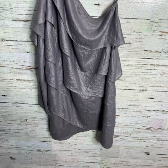 Bcbgmaxazria silver gray tiered ruffle one shoulder dress agate size small - Picture 2 of 10